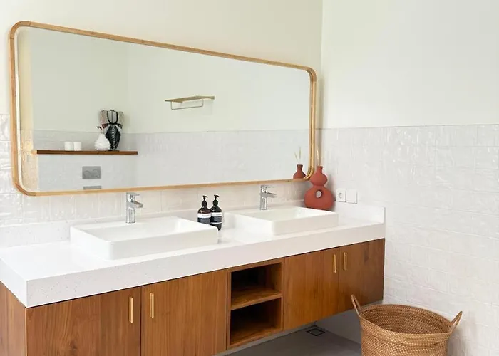 Marcio Luxury By Bali Lyfe Venture *